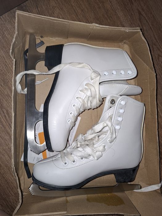 Коньки для фигурного катания