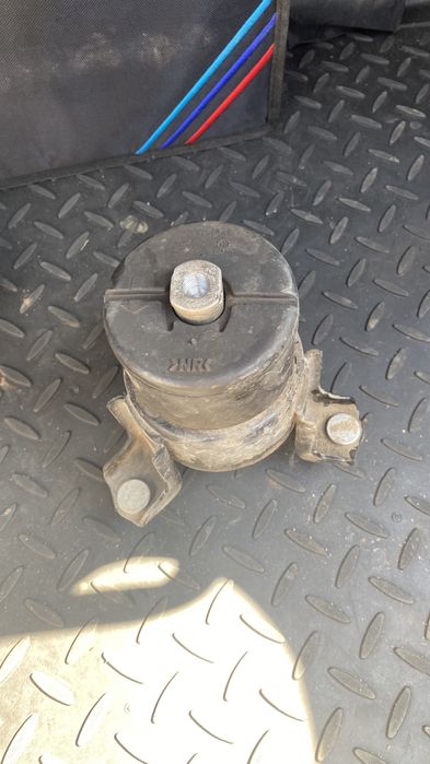 Продам подушки на камри 40