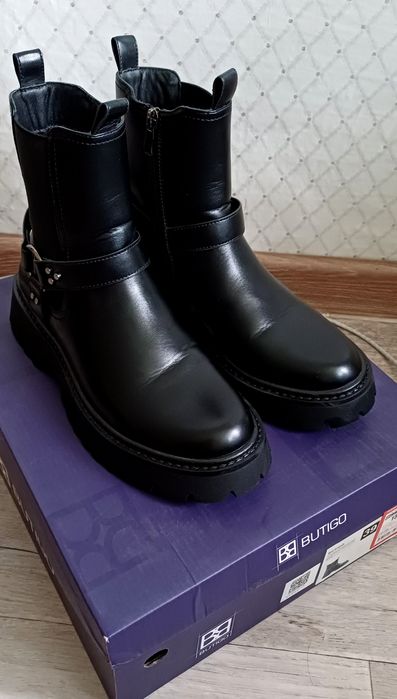 Продам ботинки осенние