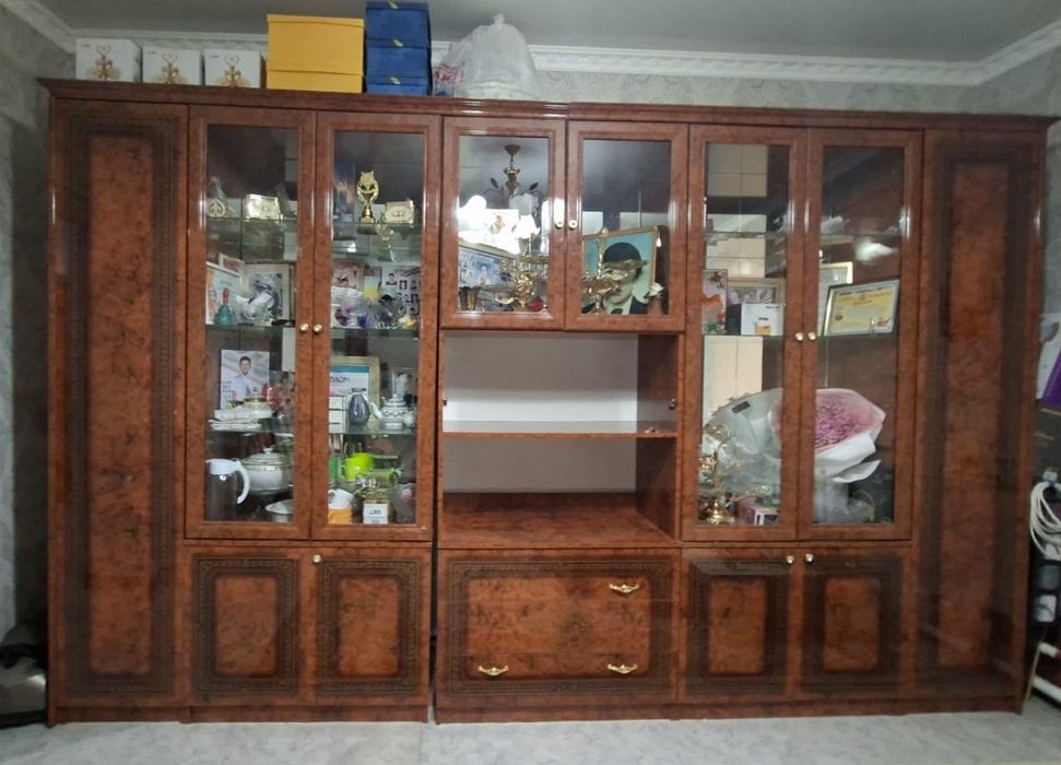 Гарнитура сатылады. Срочно