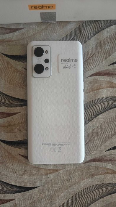 Realme GT2 се продава спешно.