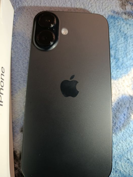 Айфон 16 в отличном состоянии