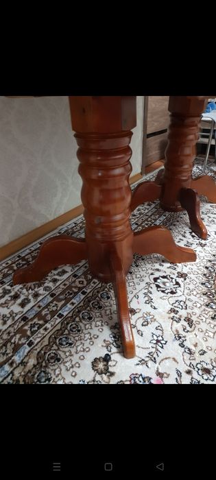 Продам раздвижной обеденный стол