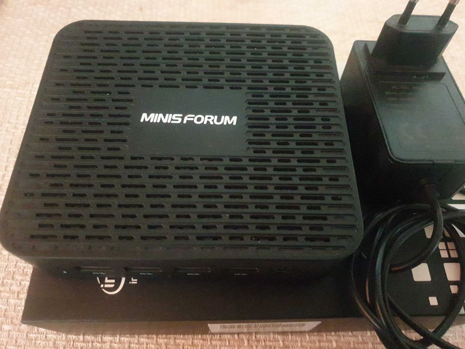 Mini PC Minisforum GK41, ca nou, quad core, 8GB RAM