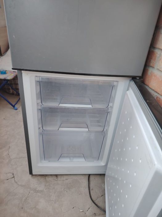 Холодельник artel