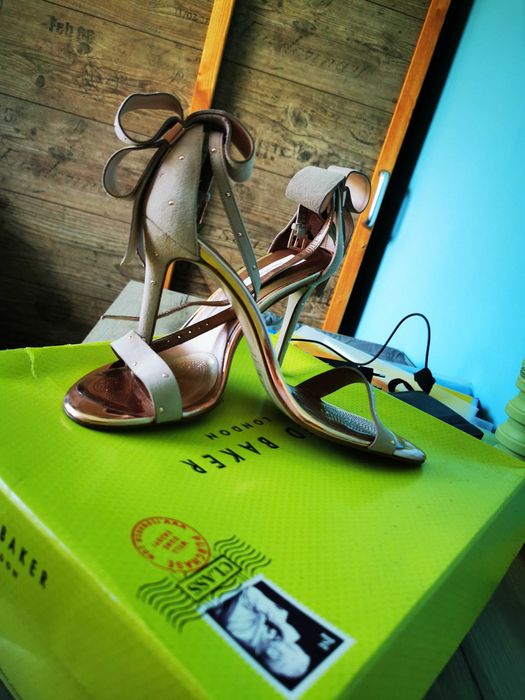 Чисто нови Тed Baker London