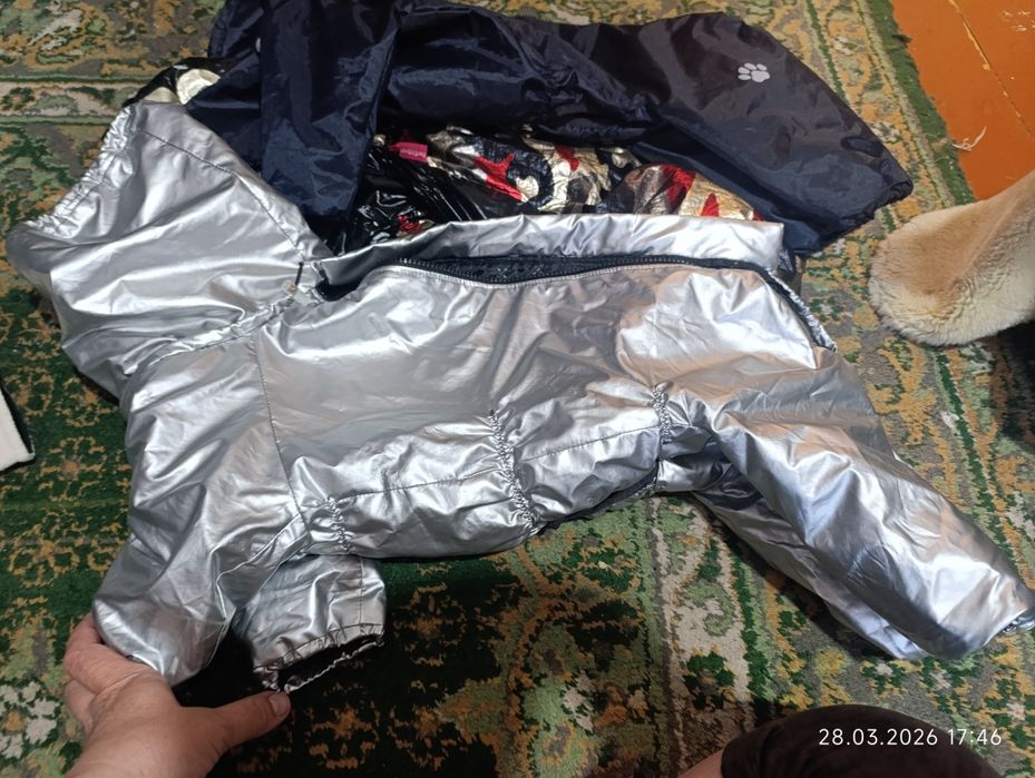 Продам комбенизоны для собаки..