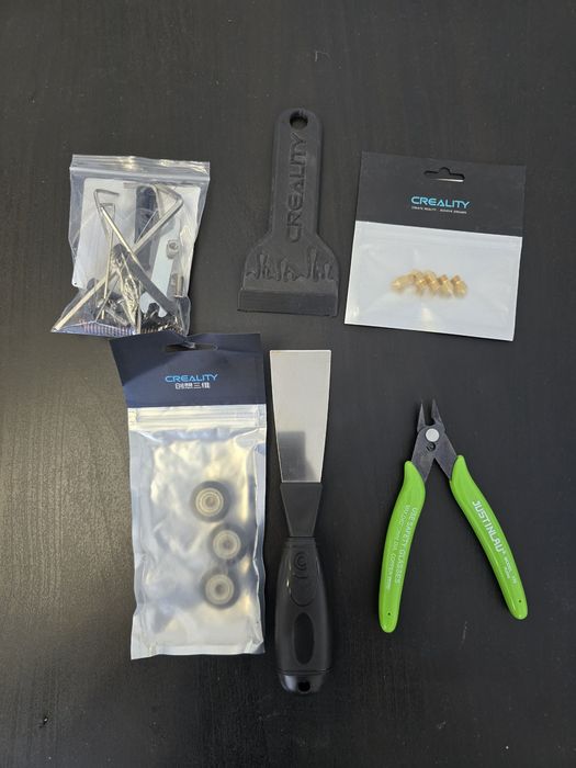Inprimantă 3D Creality Ender 3 S1 Plus - Volume mare de printare, revizie la zi