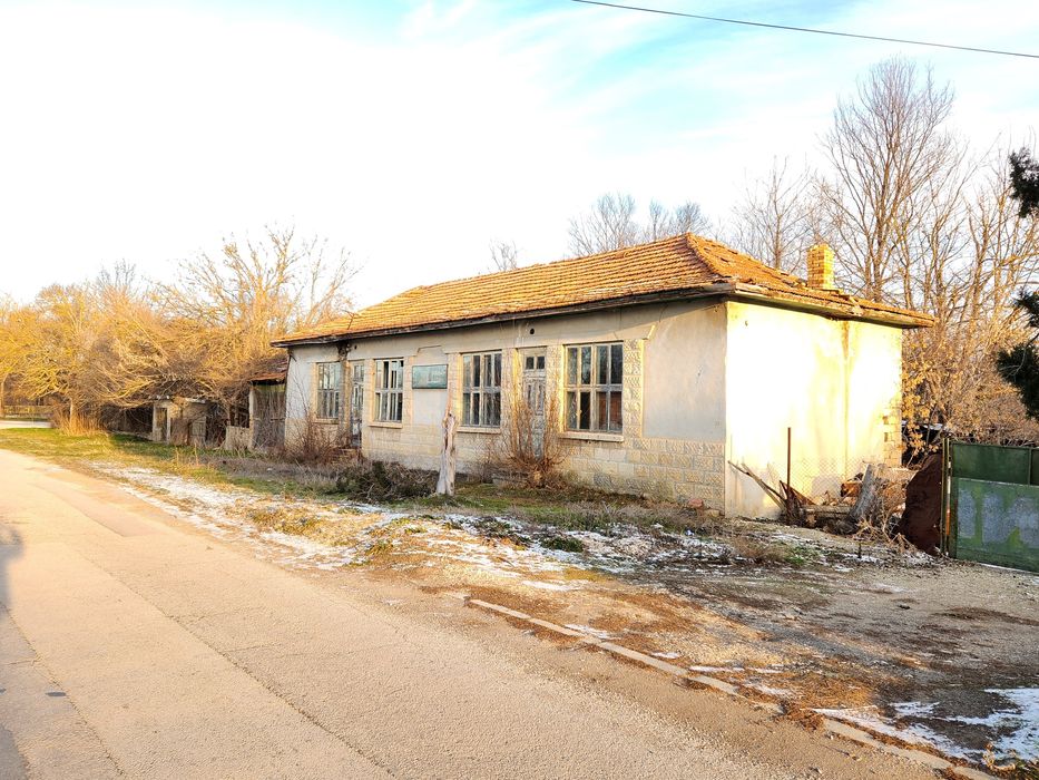 Продава се Магазин в с. Млада гвардия, Област Варна - 170 кв.м за 248 €/кв.м - Снимка #1