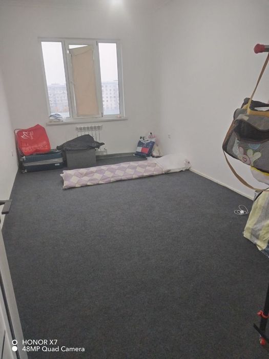 Student va ishlaydigan qizlar olamiz