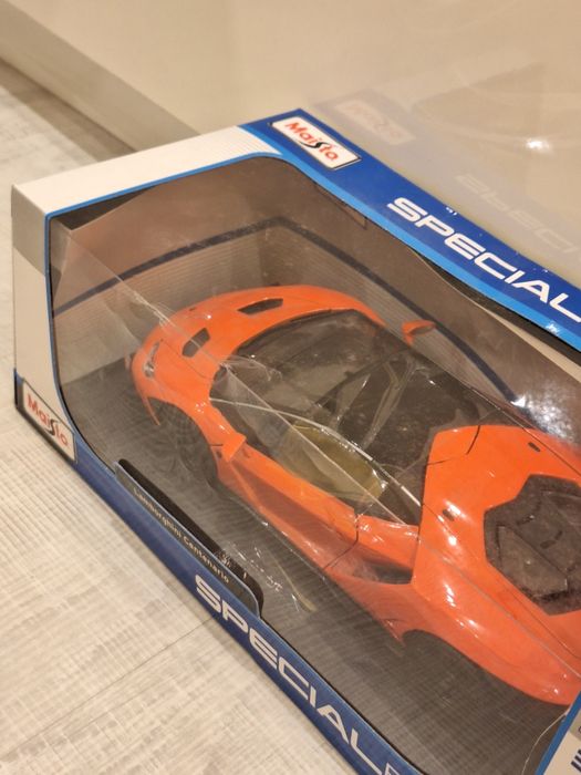 Количка Lamborghini centenario скала 1/18