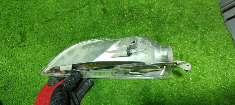 LUMINA DE ZI STANGA HALOGEN MERCEDES-BENZ SLK (R170) COD OEM A1708260143 / 1315113090 / 1315106925 1996-2004 (5G2)