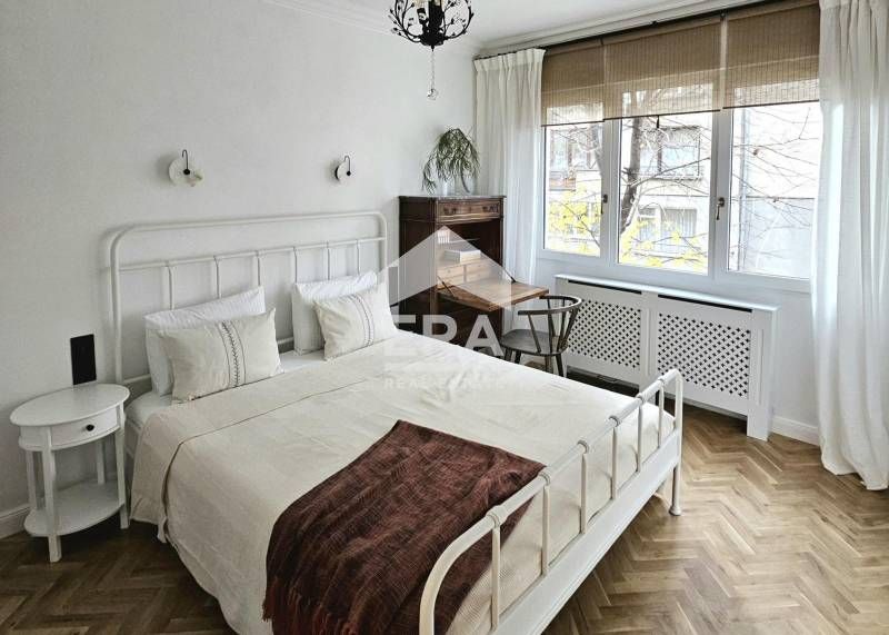 Дава се под наем Тристаен апартамент в София, Център - 75 кв.м за 1100 € - Снимка #4