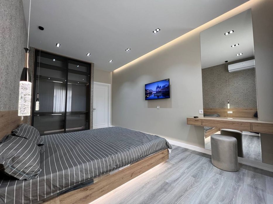 Мебель на заказ хайтек нео классика Кухня