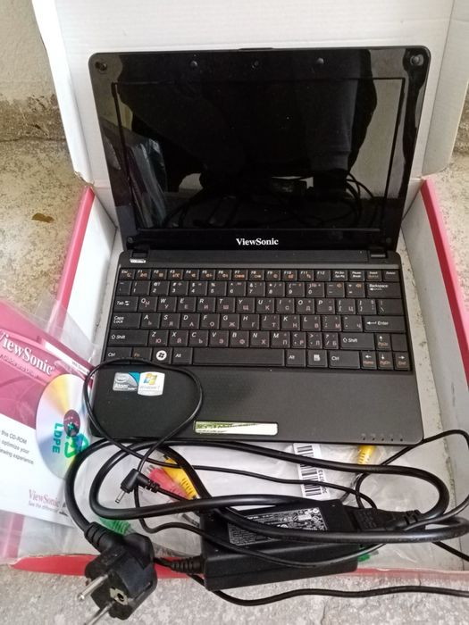 Малък лаптоп