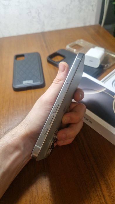 Iphone 16 pro 256 EAC Natural Titanium