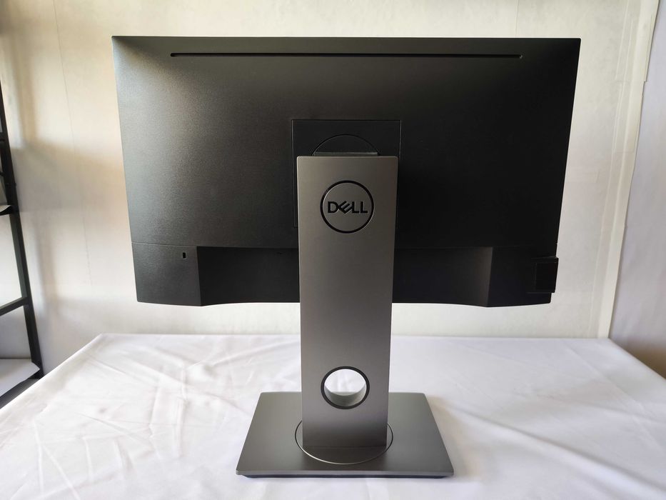 2К офис монитор DELL 24 инча