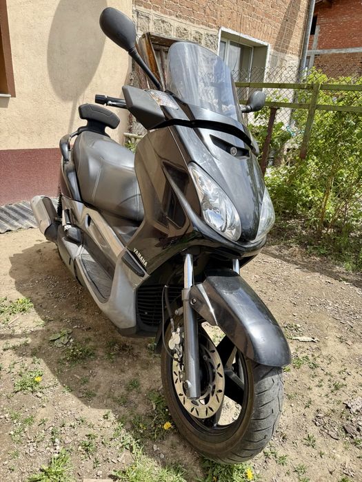 Yamaha x-max 250
