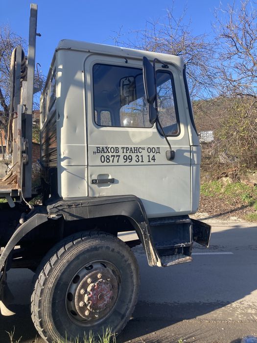 Транспортни услуги, камион с кран