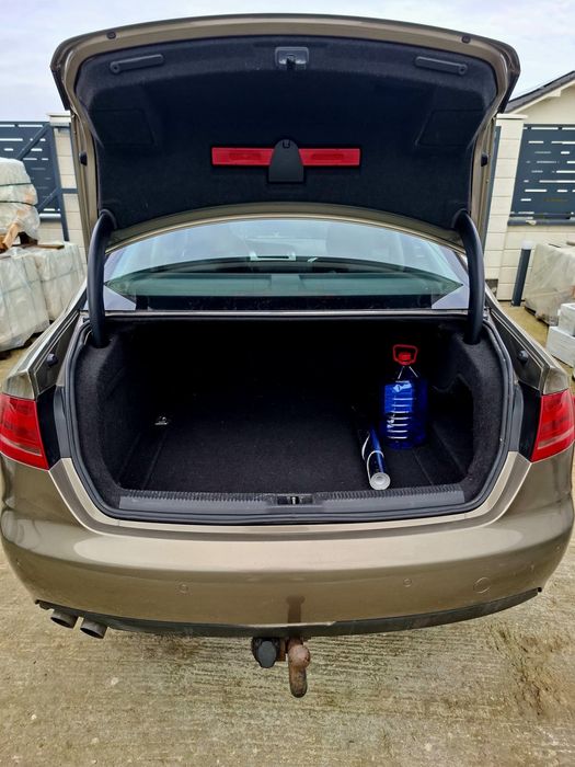 Audi A4 B8 2.0 TDI – 2009 – întreținut