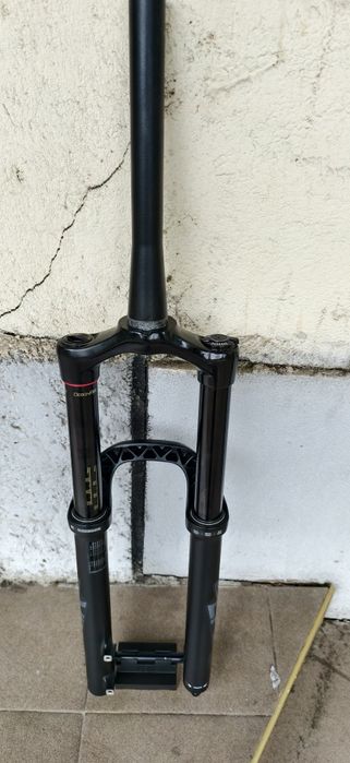 Нова Вилка Rockshox LYRIK RC 27.5" DebonAir 180mm 15x110mm