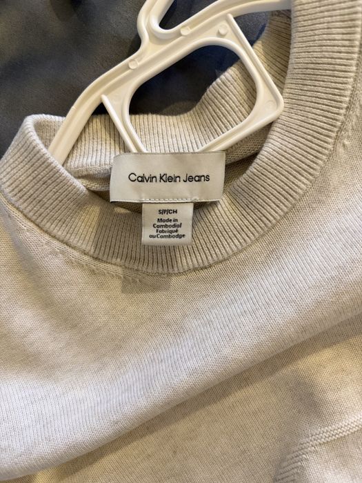 Пуловери Calvin Klein