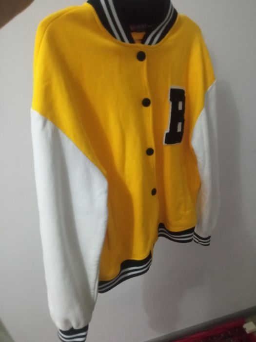 Спортивный Желтый бомбер