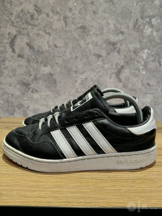 Оригинальные кроссовки Adidas