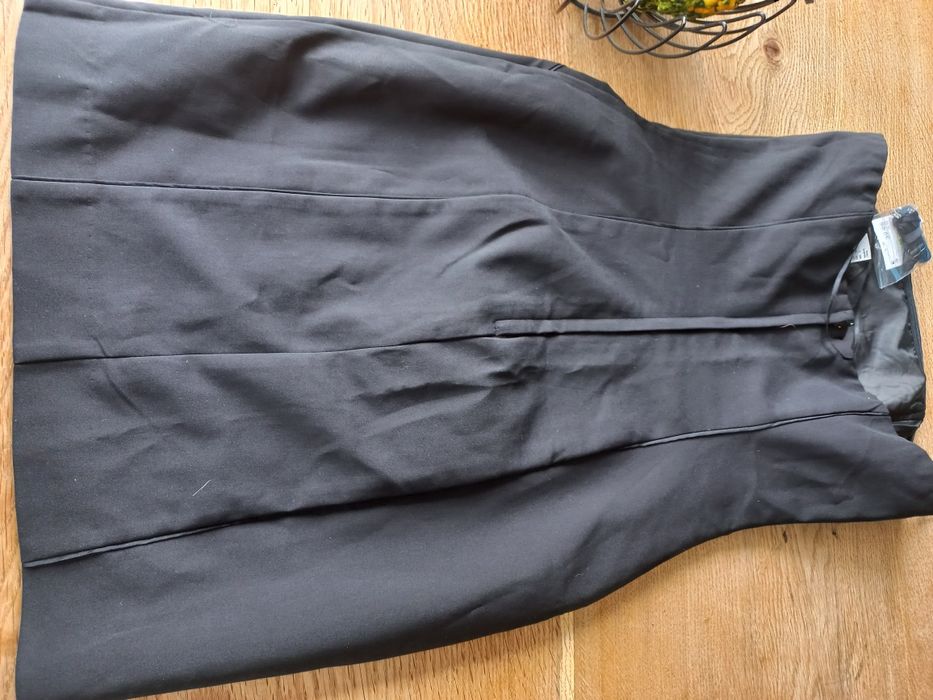 Нова коктейла малка черна рокля с етикет размер 36