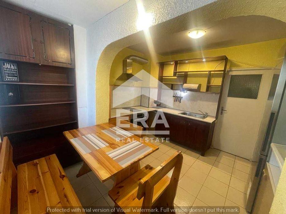 Продава се Тристаен апартамент в Русе, Център - 98 кв.м за 1358 €/кв.м - Снимка #1