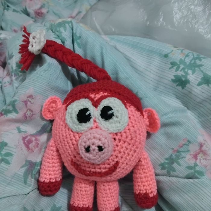 Вязанные игрушки продаётся