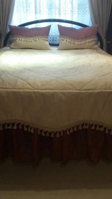 Продам покрывало и подушки