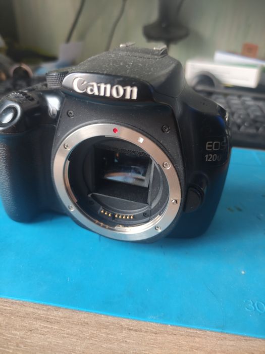 Canon 1200d. Бодик