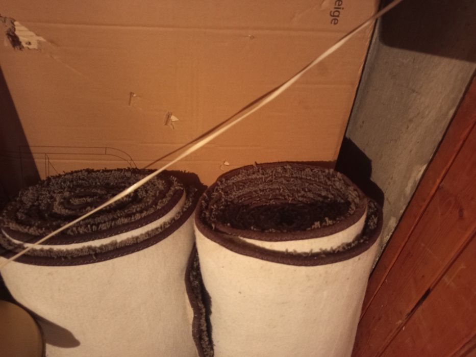 Мокет тъмно кафяв 2 броя120/400см