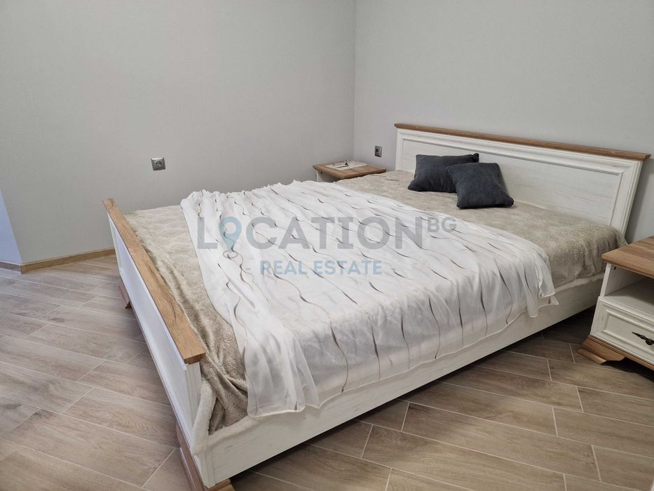 Продава се Тристаен апартамент в Варна, Погреби - 95 кв.м за 1999 €/кв.м - Снимка #3