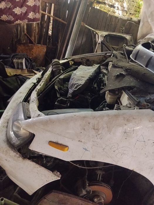Продам машину Nissan prairie