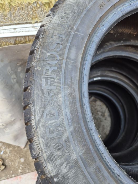 Продам зимнии шины