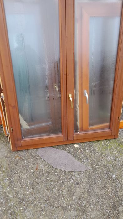 Geamuri termopan Lemn