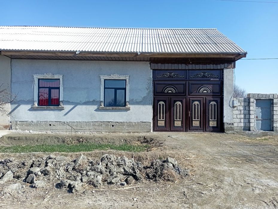 Hamma sharoitga uy sotiladi