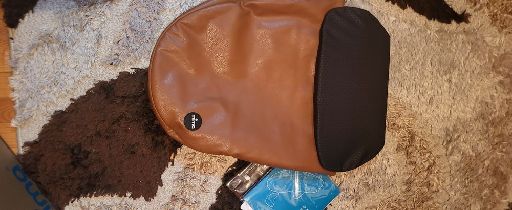 Мима хари две в едно