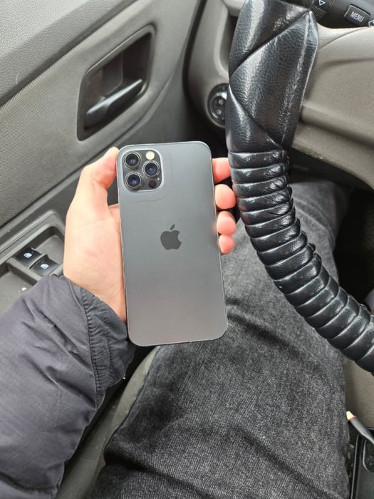 iPhone 12 про 128