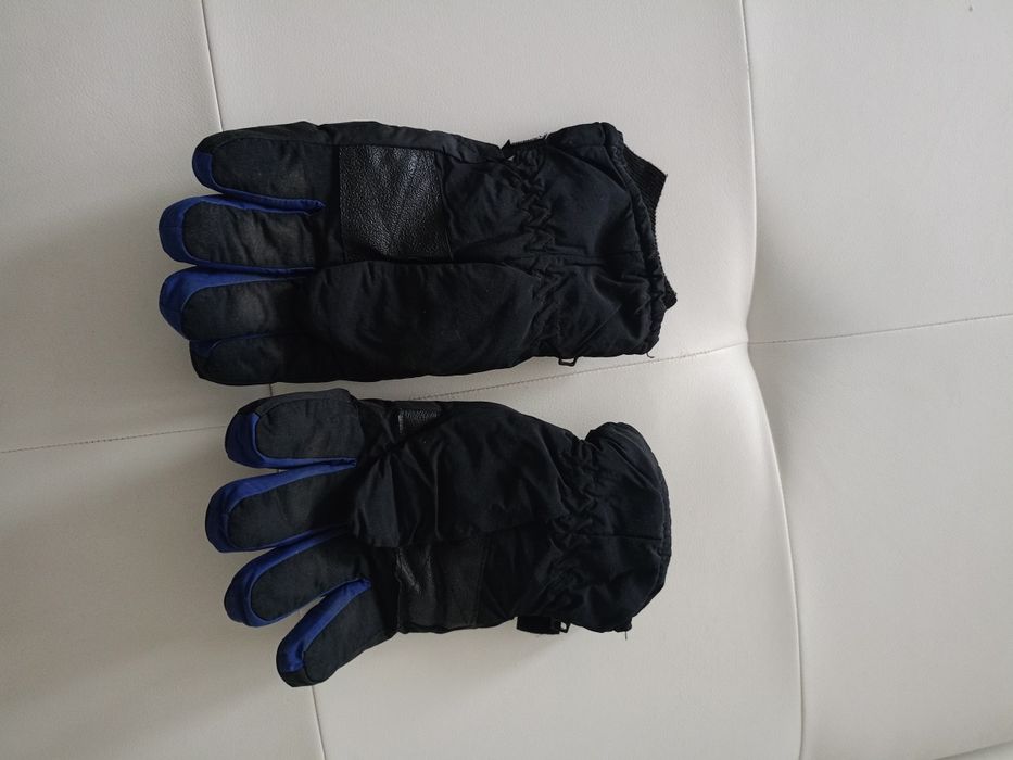Vând mănuși pentru schi, bărbătești,mărimea L.