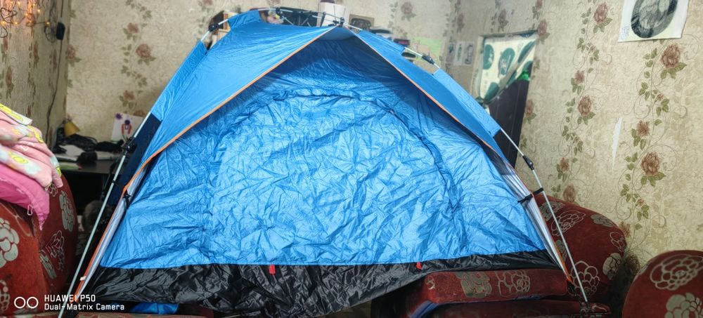 Продам палатку  очень хорошая