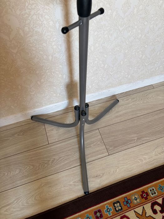 Вешалка  продам срочно