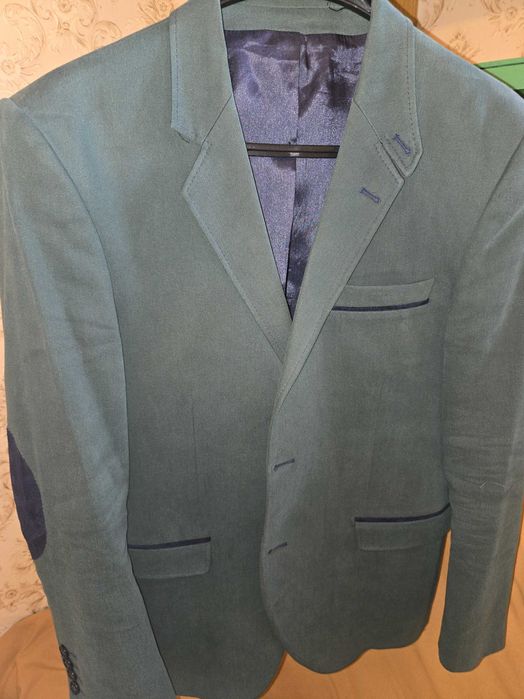 Стильный мужской пиджак