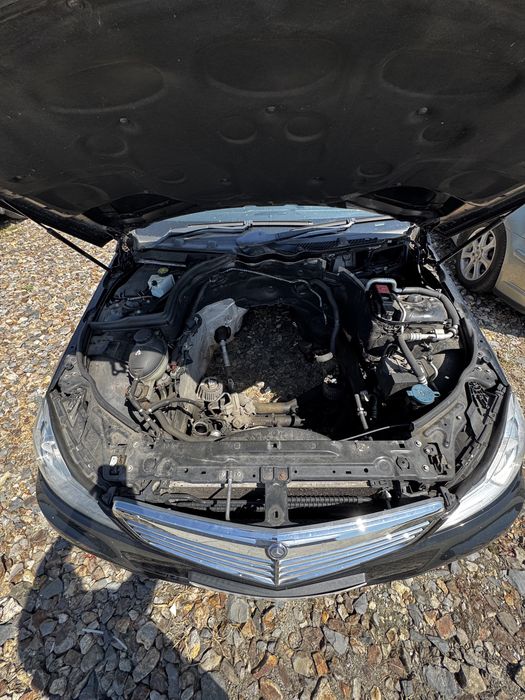 Vand Mercedes C220 ,fara motor!!!