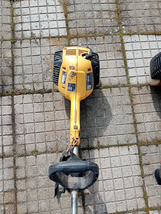 Бензинов тример за трева и храсти