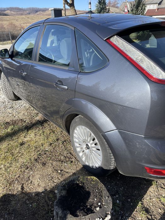 FORD Focus 2010 — imagine 16