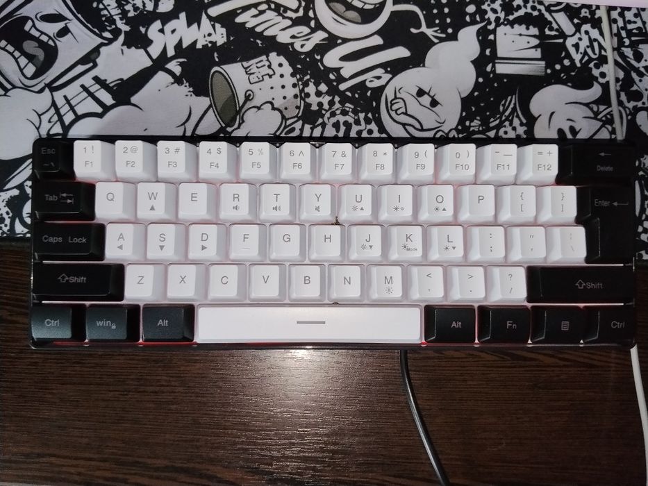 Продам игровую клавиатуру