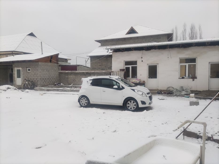 8сотихдан иборат ховли уй сотилади